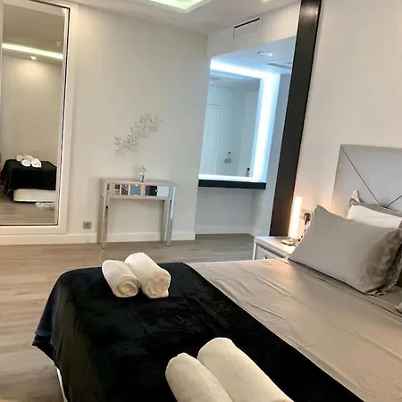 Apartment Modern In The Heart Of Puerto Banus! *
